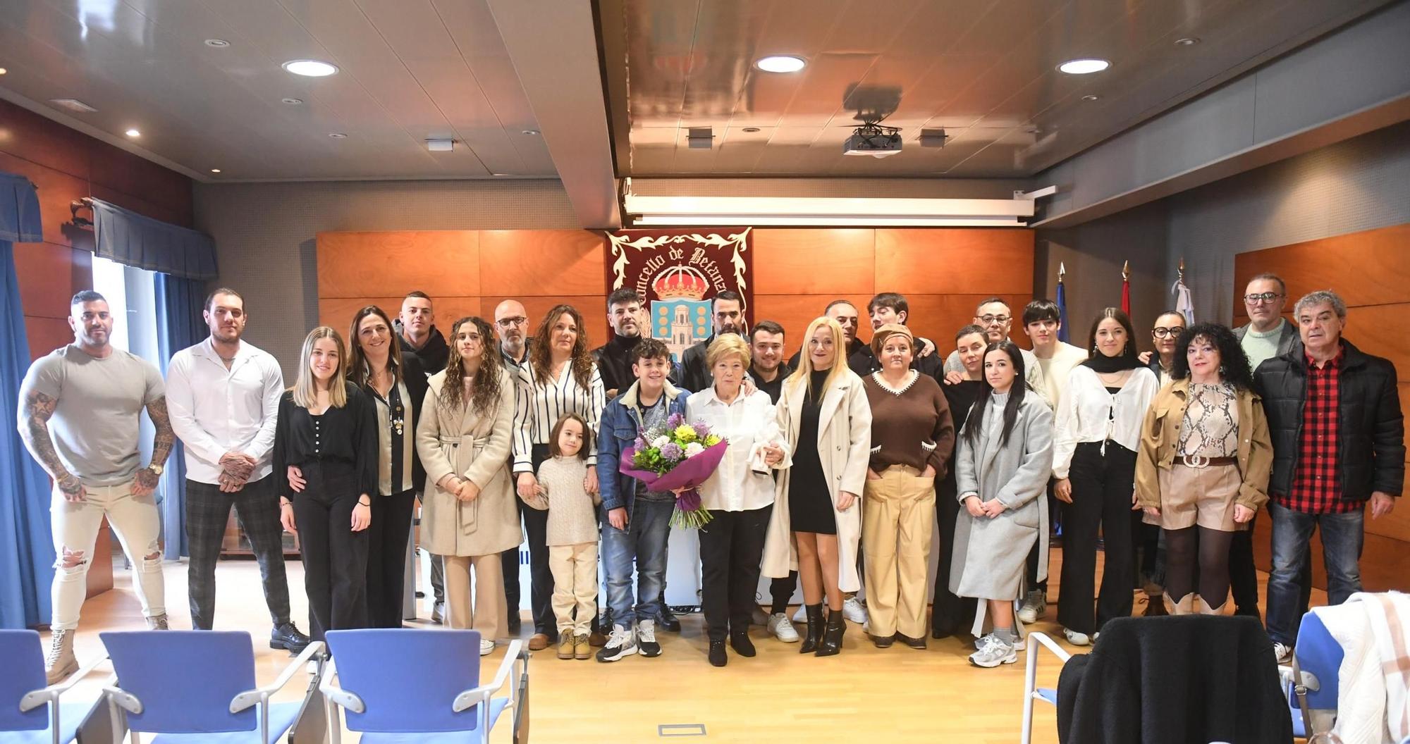 Betanzos entrega a Consuelo Carro Veiga el premio Úrsula Meléndez de Texeda