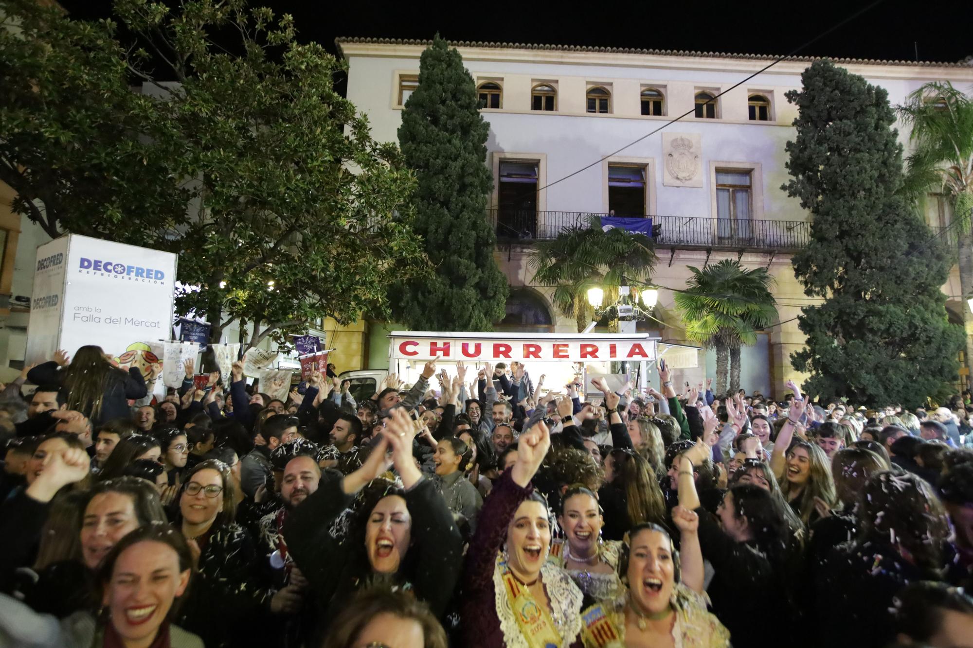 Todas las fotos de la entrega de premios falleros de Gandia