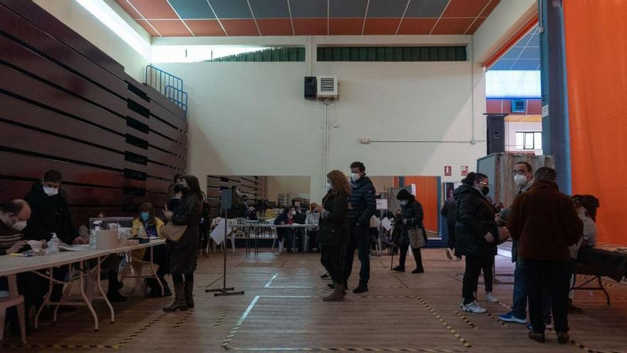 VÍDEO | Así arrancan las votaciones en estos dos colegios electorales de Zamora capital