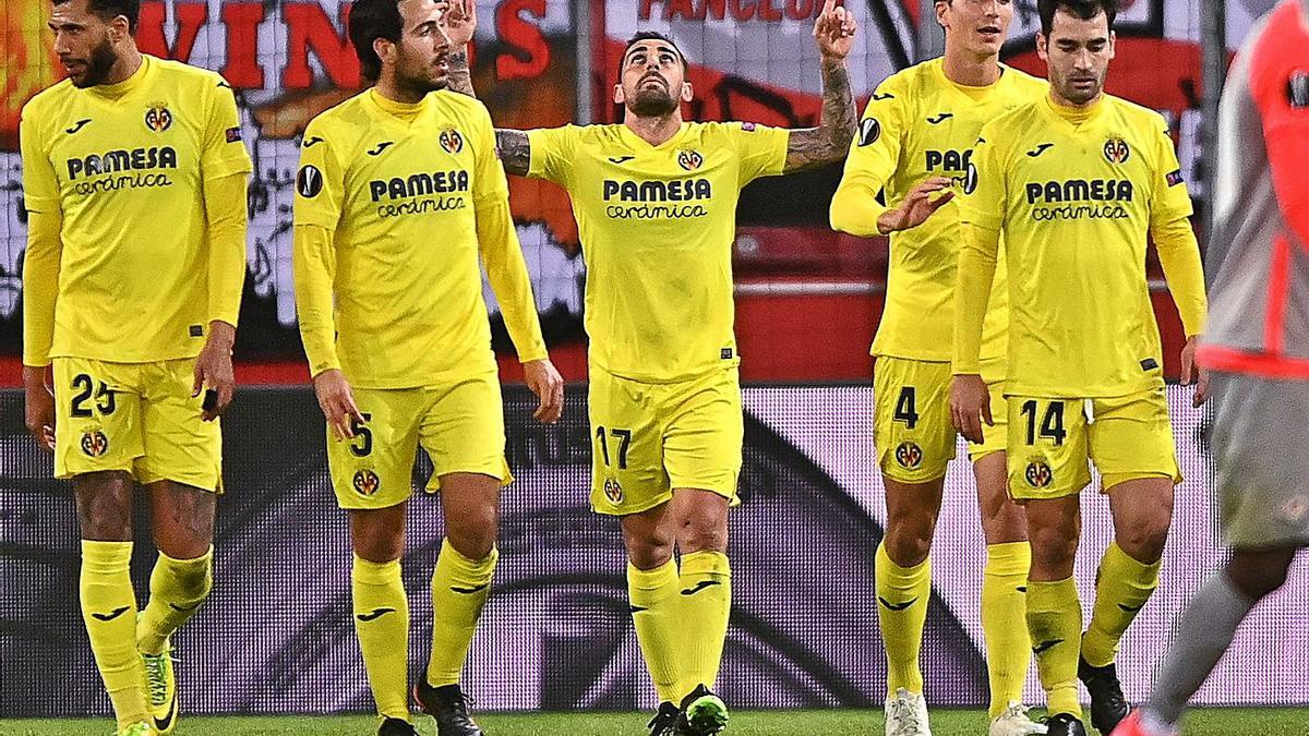Paco Alcácer celebra el primero de los goles del Villarreal en Salzburgo, el pasado jueves. | REUTERS