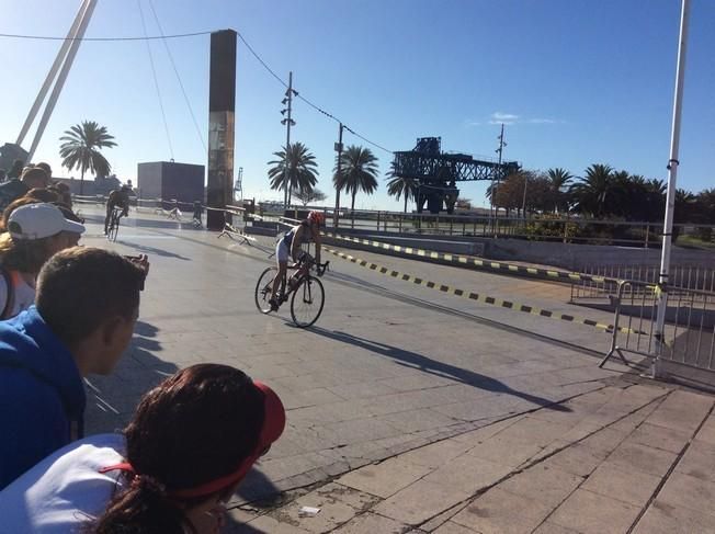 El triatlón se apodera de Las Palmas de Gran Canaria