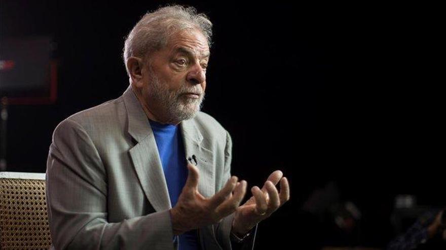 Lula dice que Bolsonaro es un &quot;enfermo&quot; por armar a la población