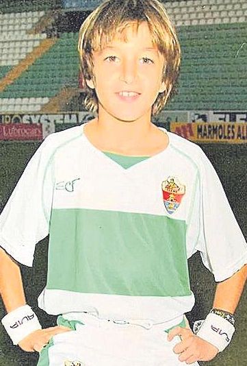 Óscar Gil se inició bien temprano en la cantera del Elche CF