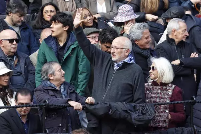 La alta sociedad valenciana se da cita para ver a Manzanares y Roca Rey en València