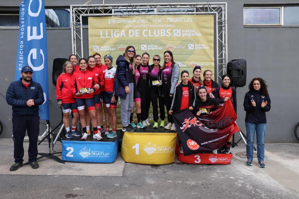 El Morvedre Triatlón se proclamaban vencedoras de la categoría Promoción femenina, en segundo lugar quedaron las chicas del C.T. Riba-roja, y el tercer puesto fue para el Club Triatló Vinaròs.