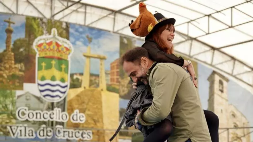 Vila de Cruces se pone 'gallita'