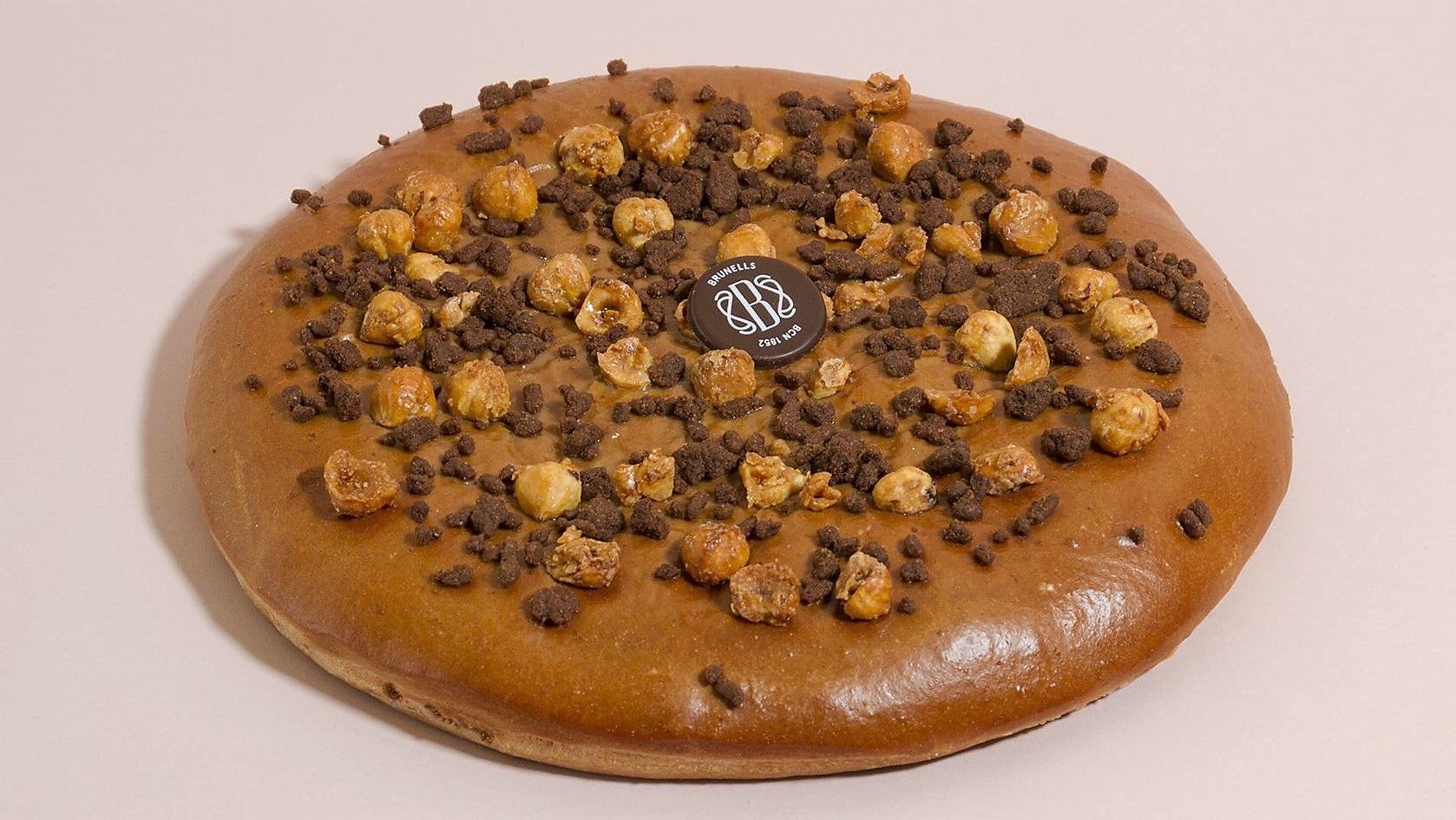 La pastelería Brunells (Barcelona) ha ganado el premio a la mejor coca de Sant Joan de chocolate de 2022