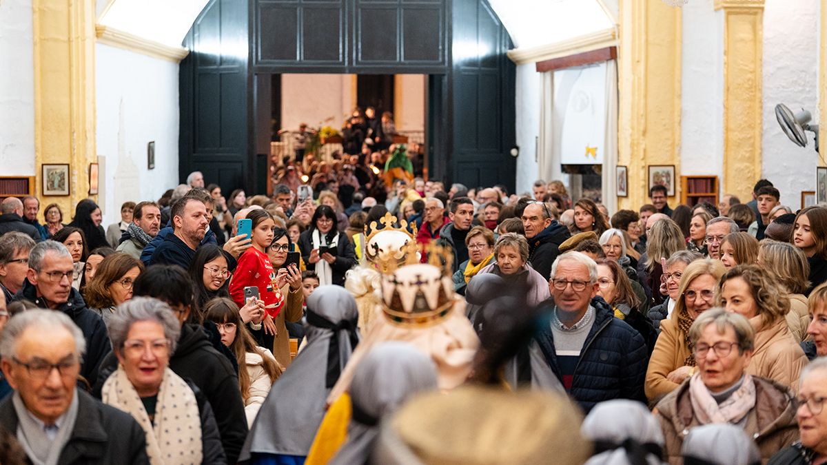 El Mercado de Navidad transforma la plaza principal en un espacio de encuentro con artesanía, producto local y ambiente festivo.