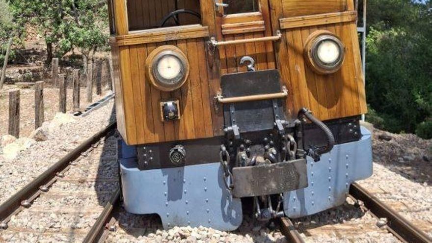Der entgleiste Zug des "Tren de Sóller".