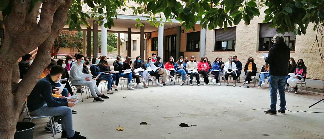 Una imagen de los estudiantes del IES Cayetano Sempere que han participado en el proyecto. |