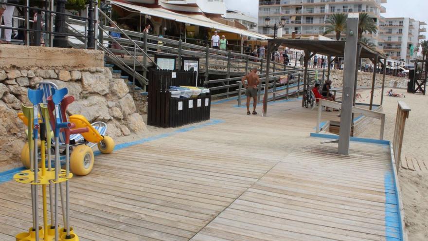 Punto accesible en la plataforma de la playa de Santa Eulària. | ASE