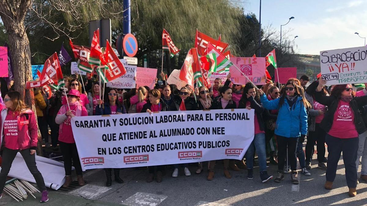 CCOO cifra en un 90% el seguimiento de la huelga del personal de interpretación de lengua de signos