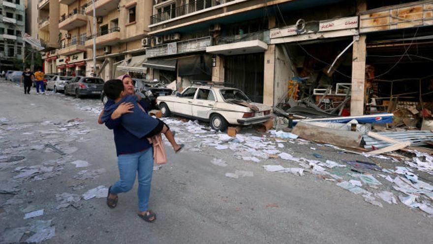 Los heridos por la explosión colapsan los hospitales en Beirut