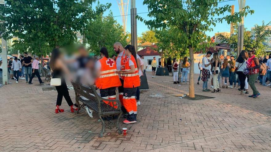 Cruz Roja realiza quince de asistencias anoche en la feria de Badajoz