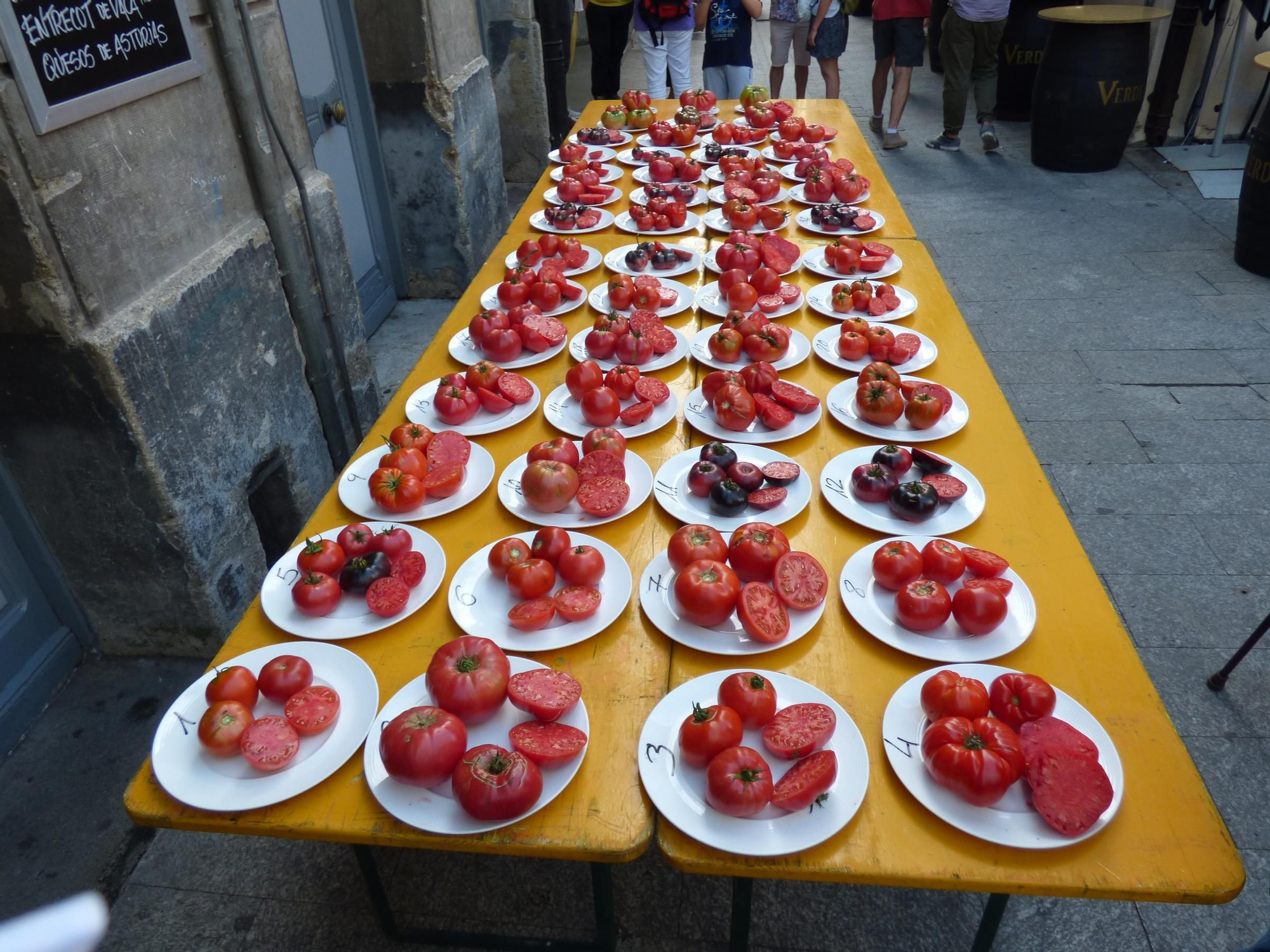 Así fue la elección del mejor tomate de Cangas del Narcea