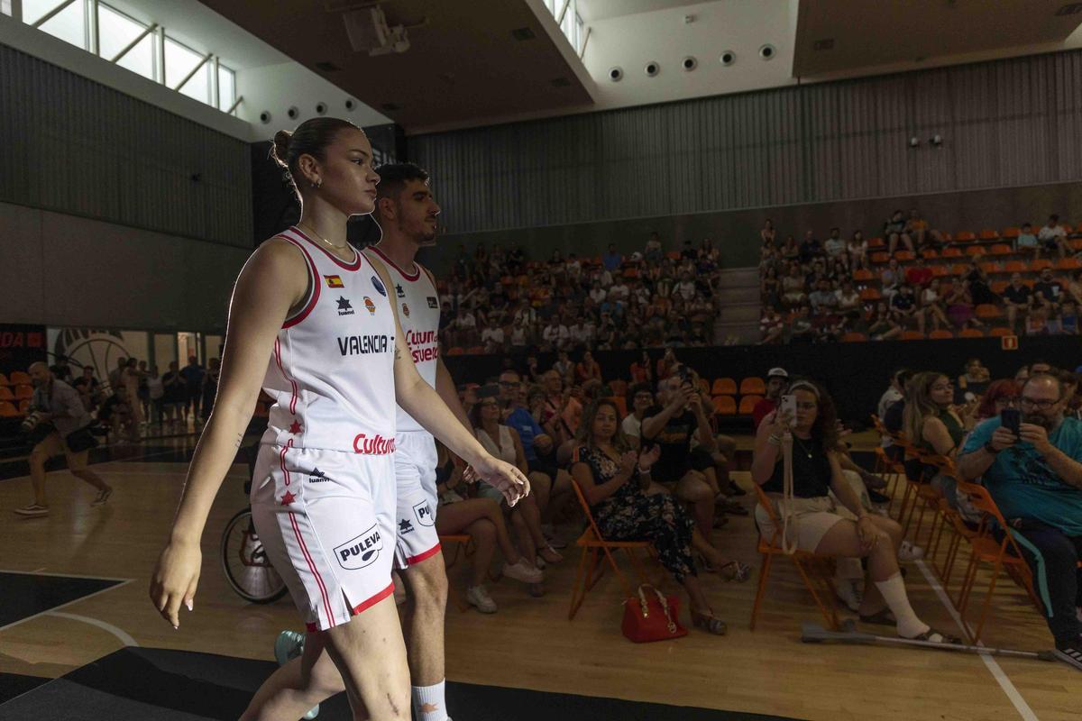 Presentación de los equipajes del Valencia Basket