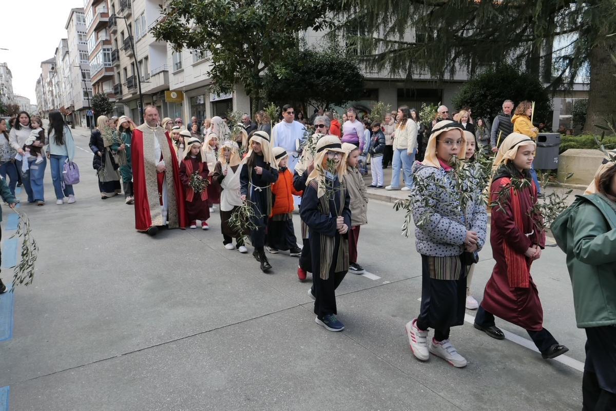Procesión por las calles de Lalín