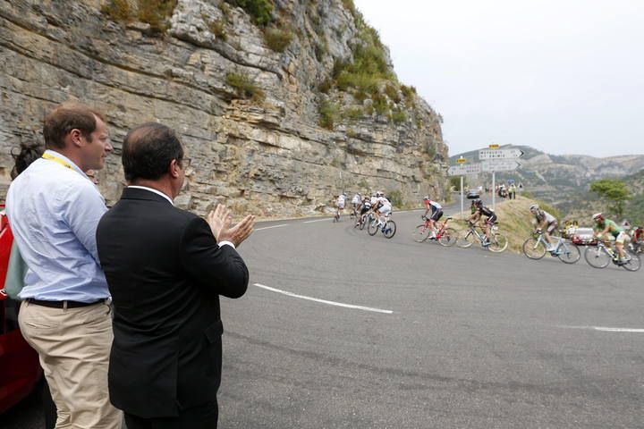 Imágenes de la decimocuarta etapa del Tour, en la que ha ganado Stephen Cummings