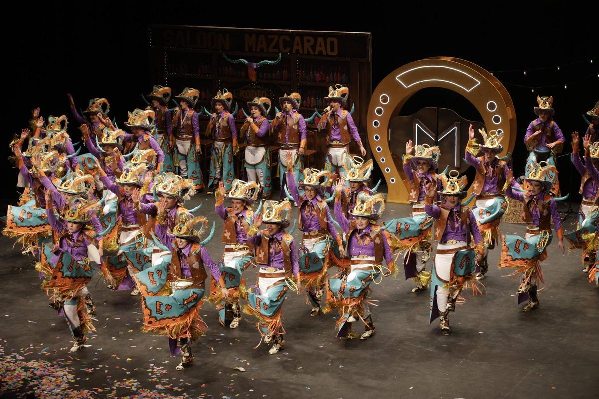 El primer pase del concurso de charangas de Gijón, en imágenes