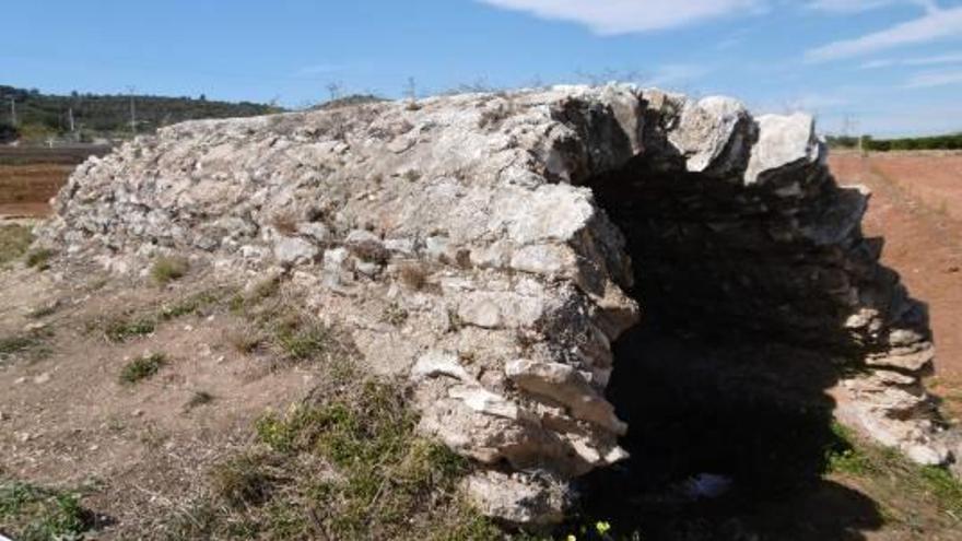 Donan un campo al consistorio con un «aljub» histórico