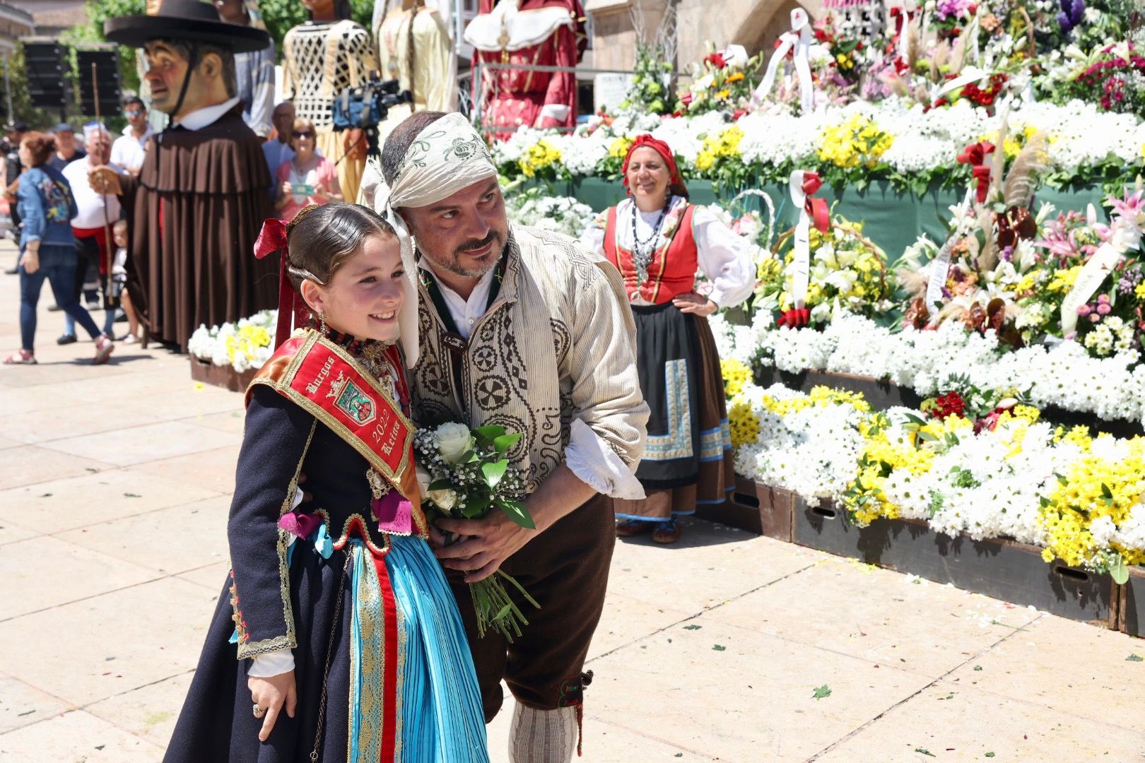 Carmen, Nerea y la corte en Burgos: Catedral, Bajada de Peñas y Ofrenda