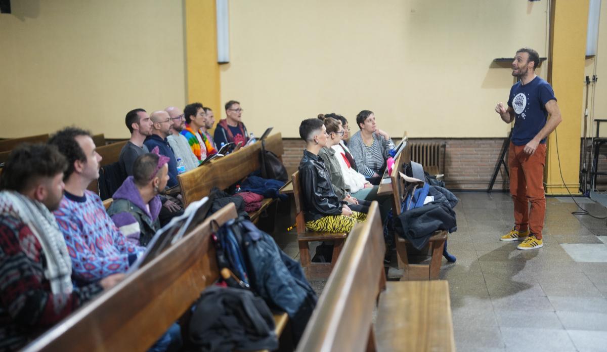 El coro ensaya en una iglesia evangelista del centro de Madrid.