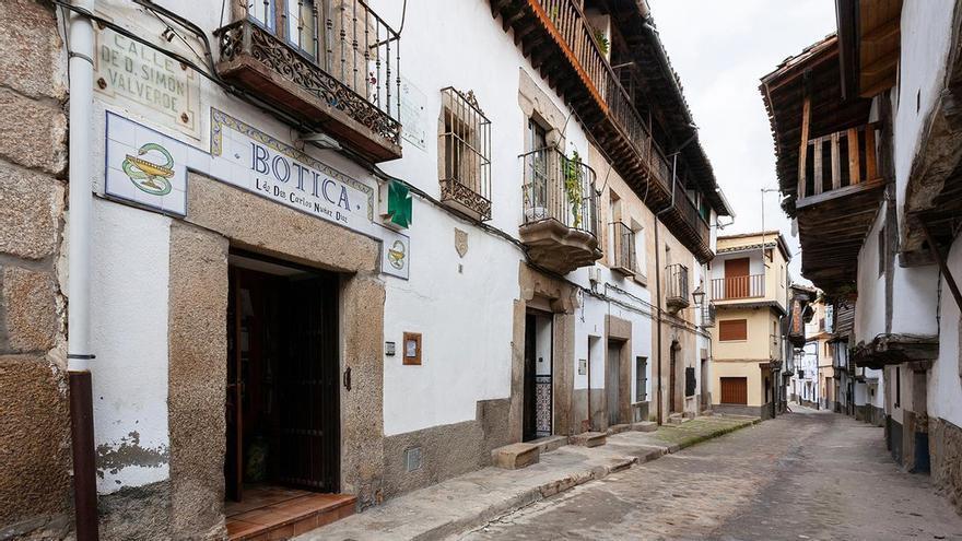 Amazon enciende las alarmas de las farmacias rurales extremeñas ante la venta online
