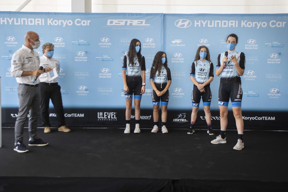 Presentación equipo ciclista Hyundai Koryo Car