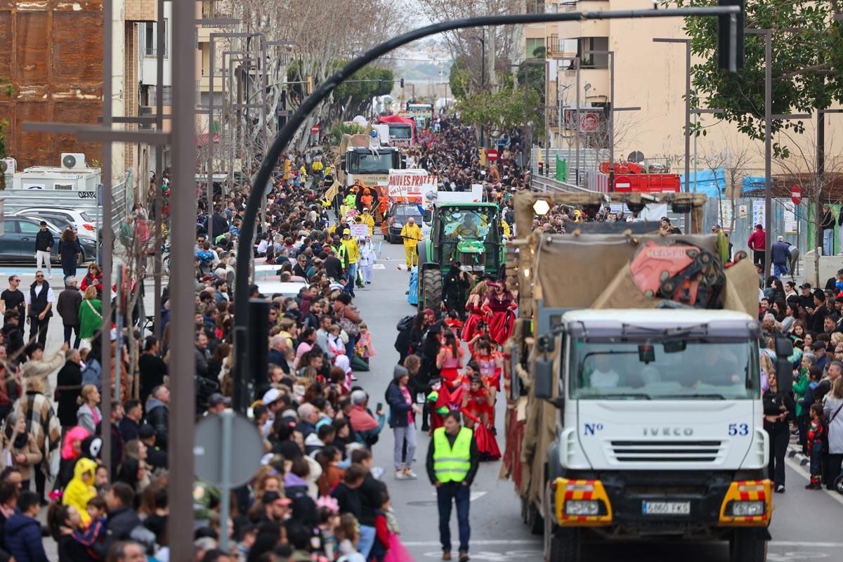 Búscate en las imágenes de la rúa de Carnaval de Ibiza