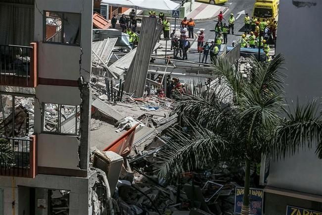 Derrumbe de un edificio de viviendas en Los Cristianos