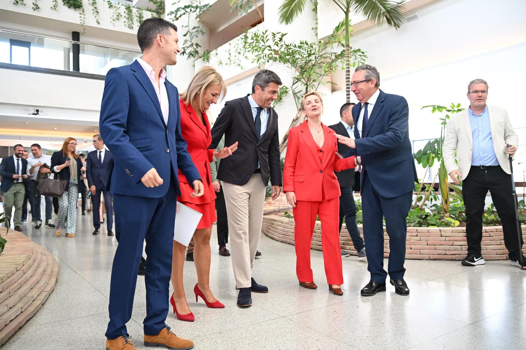 Mazón acude al acto de clausura de la Asamblea General de la patronal hotelera Hosbec en Benidorm