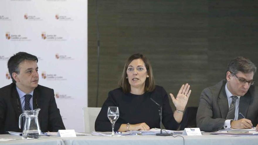 La consejera de Agricultura, Milagros Marcos, en el encuentro con los Grupos de Acción Local.