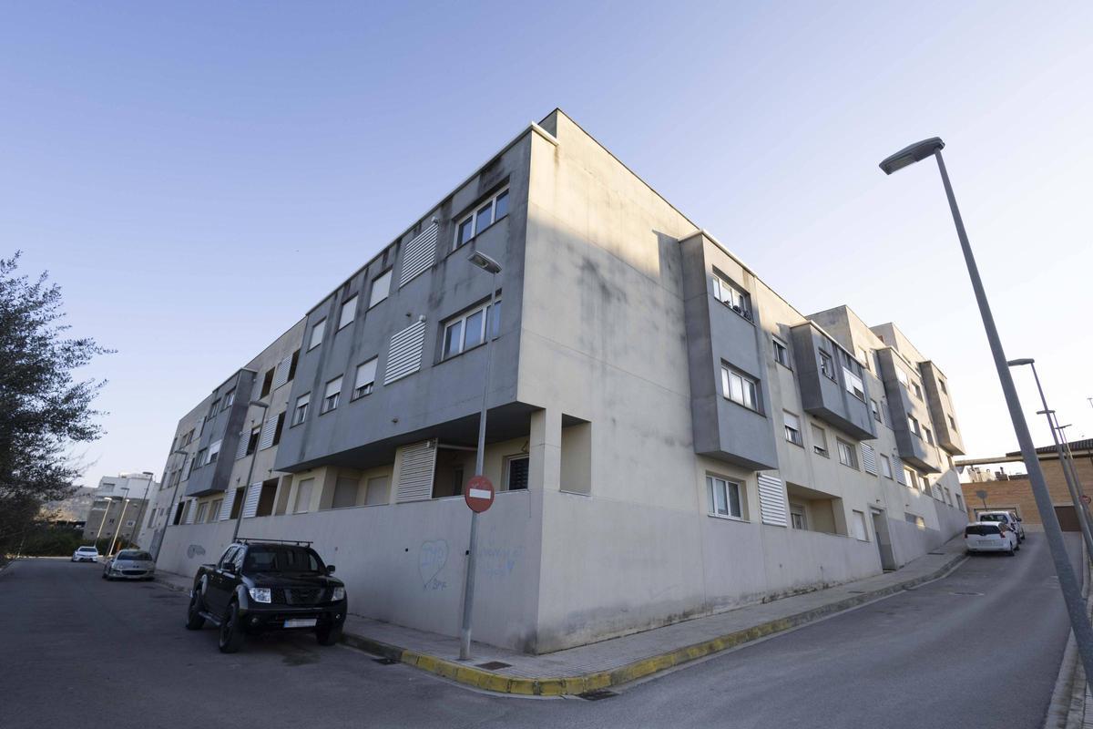 El Edificio Vilanova, en la Avinguda del Pau de l'Alcúdia de Crespins.