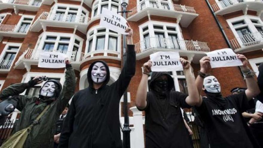 Protestas en la embajada de Ecuador en Londres