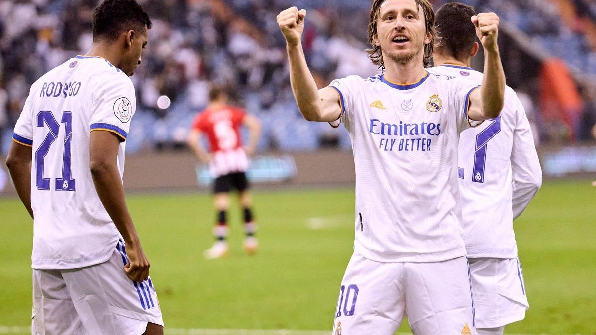 Luka Modric celebra su gol al Athletic en la final de la Supercopa.