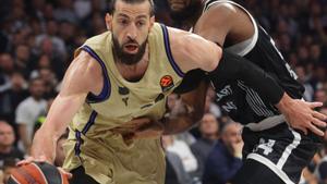 Clyburn completa l’obra d’art de Shengelia a Belgrad Clyburn completa l’obra d’art de Shengelia a Belgrad