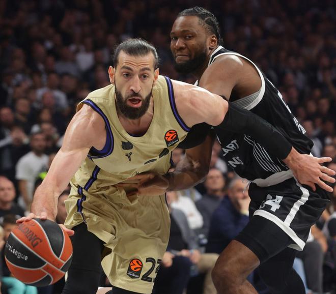 Clyburn completa l’obra d’art de Shengelia a Belgrad Clyburn completa l’obra d’art de Shengelia a Belgrad