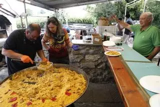 15 kilos de arroz para la primera paellada de San Esteban de Las Cruces