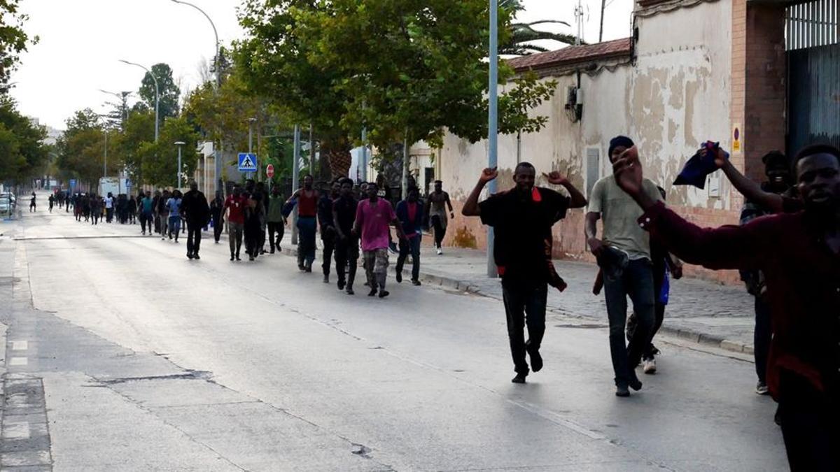 Melilla confina dues setmanes un centre de menors a causa d’un brot amb prop de 90 afectats