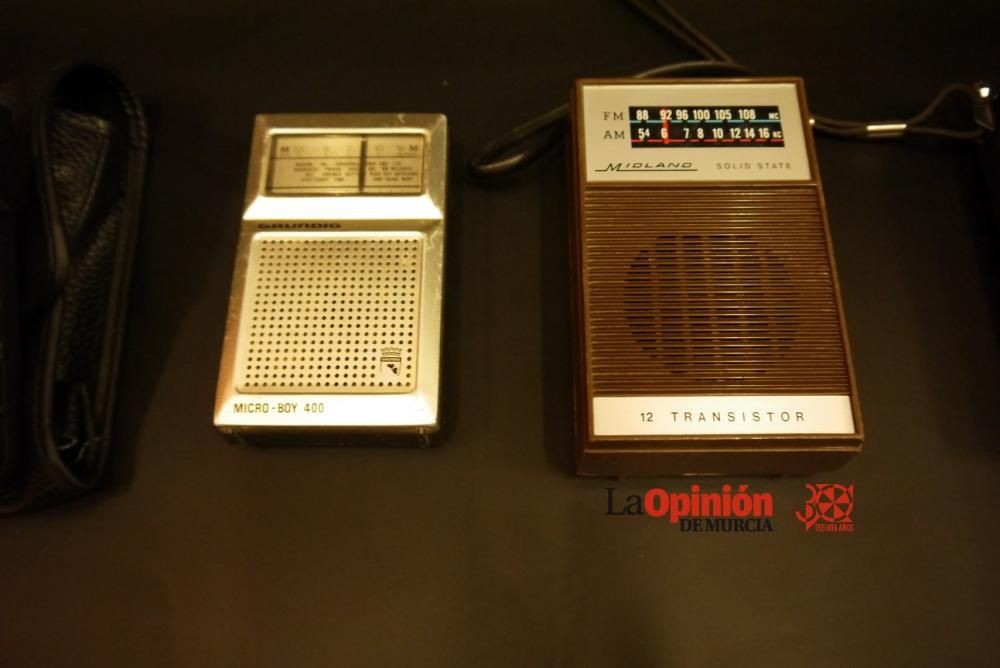 Exposición de radios antiguas en Cieza