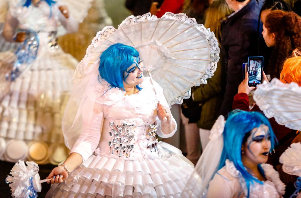 Desfile adulto de los carnavales de Benidorm