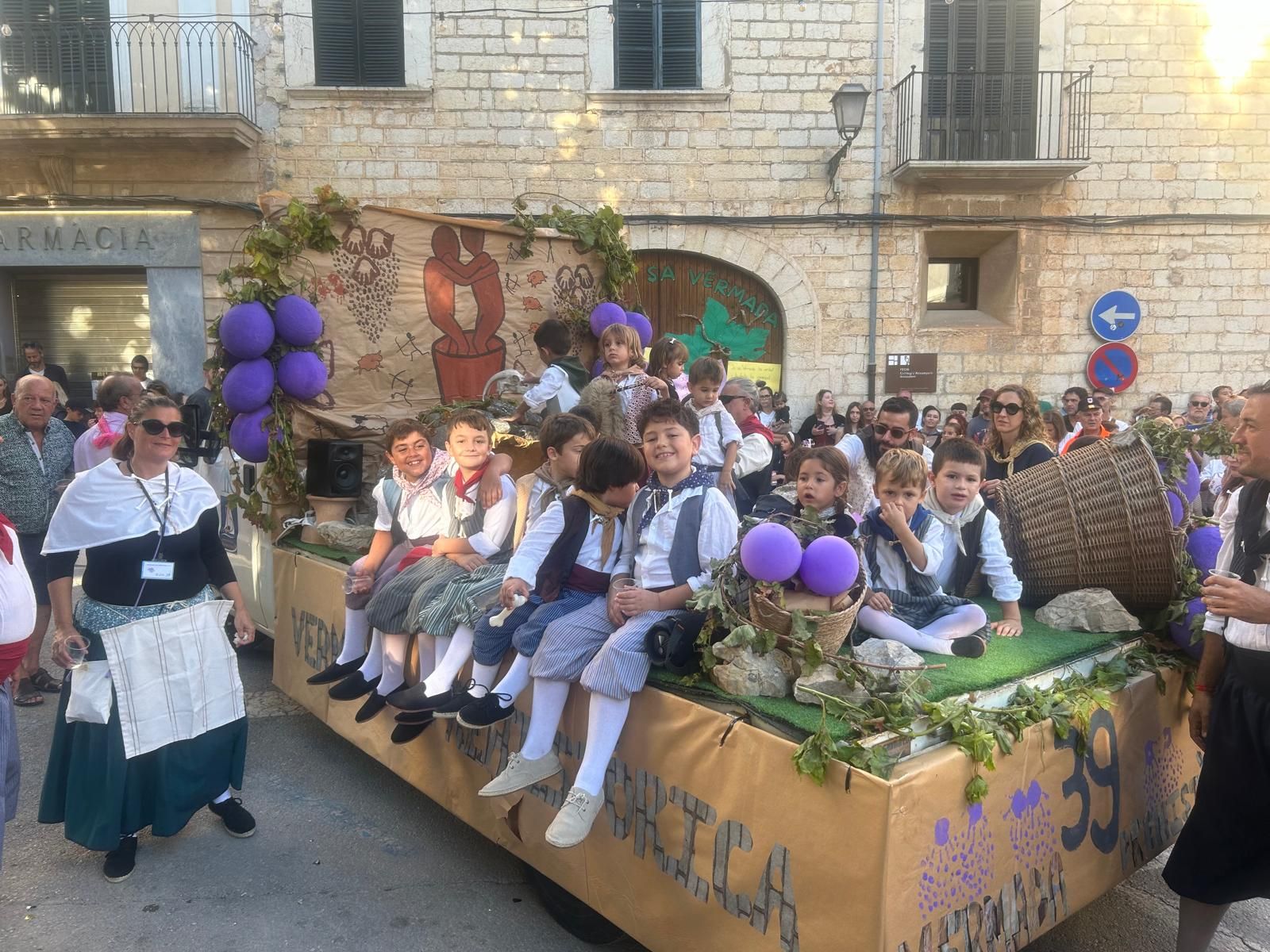 Las imágenes de las carrozas de Binissalem