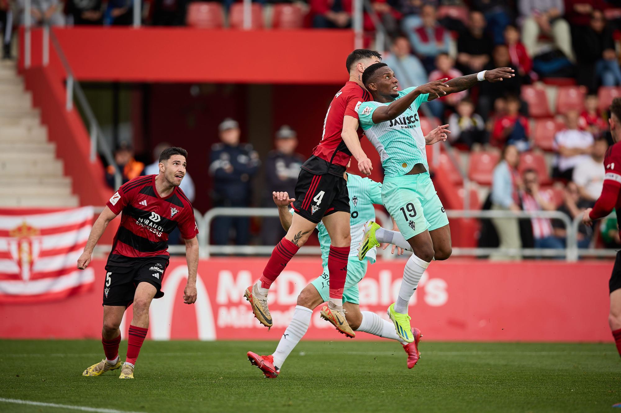 Imágenes del ansiado triunfo del Sporting en su visita al Mirandes