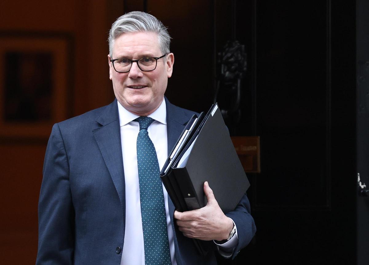 Starmer dice que Trump le expresó su desacuerdo con Reino Unido por no sumarse a ataques.