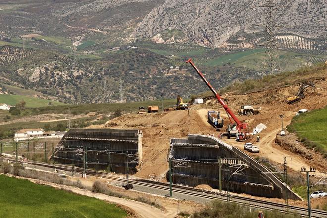 Reparación de las vías en Álora