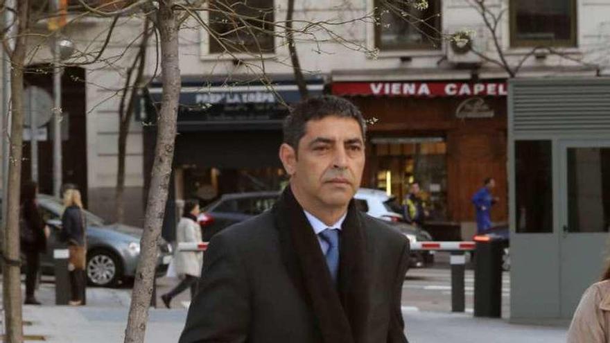 Trapero, el que fue jefe de los Mossos, camino de la Audiencia. // Efe