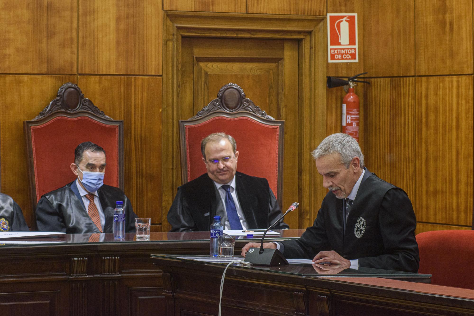 EN IMÁGENES: Así fue el discurso del juez Juan Luis Requejo como nuevo miembro de la Real Academia Asturiana de Jurisprudencia