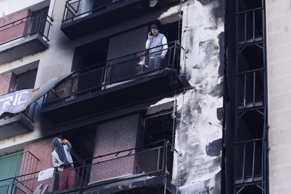 Estat en què ha quedat l'edifici incendiat del carrer del Carme de Girona