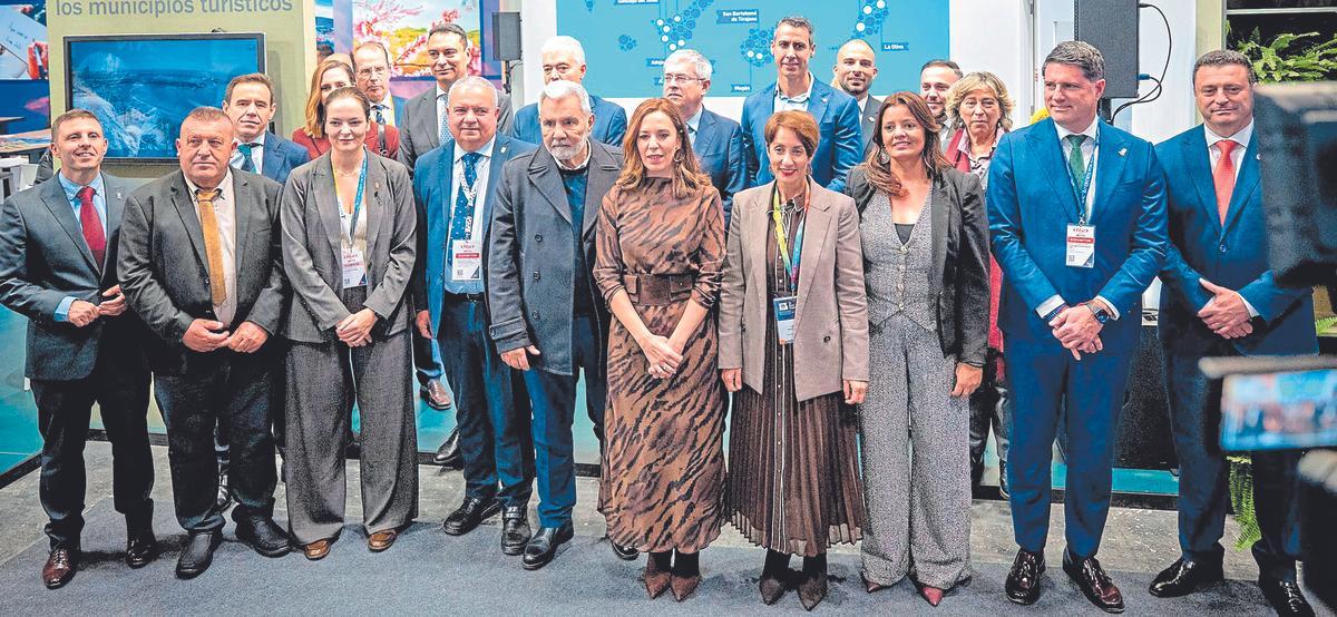 El alcalde de San Bartolomé de Tirajana en la presentación en la feria.