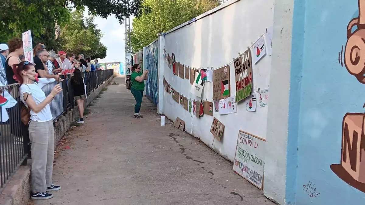 Los vecinos de Rocafort protestan contra la "censura" del ayuntamiento
